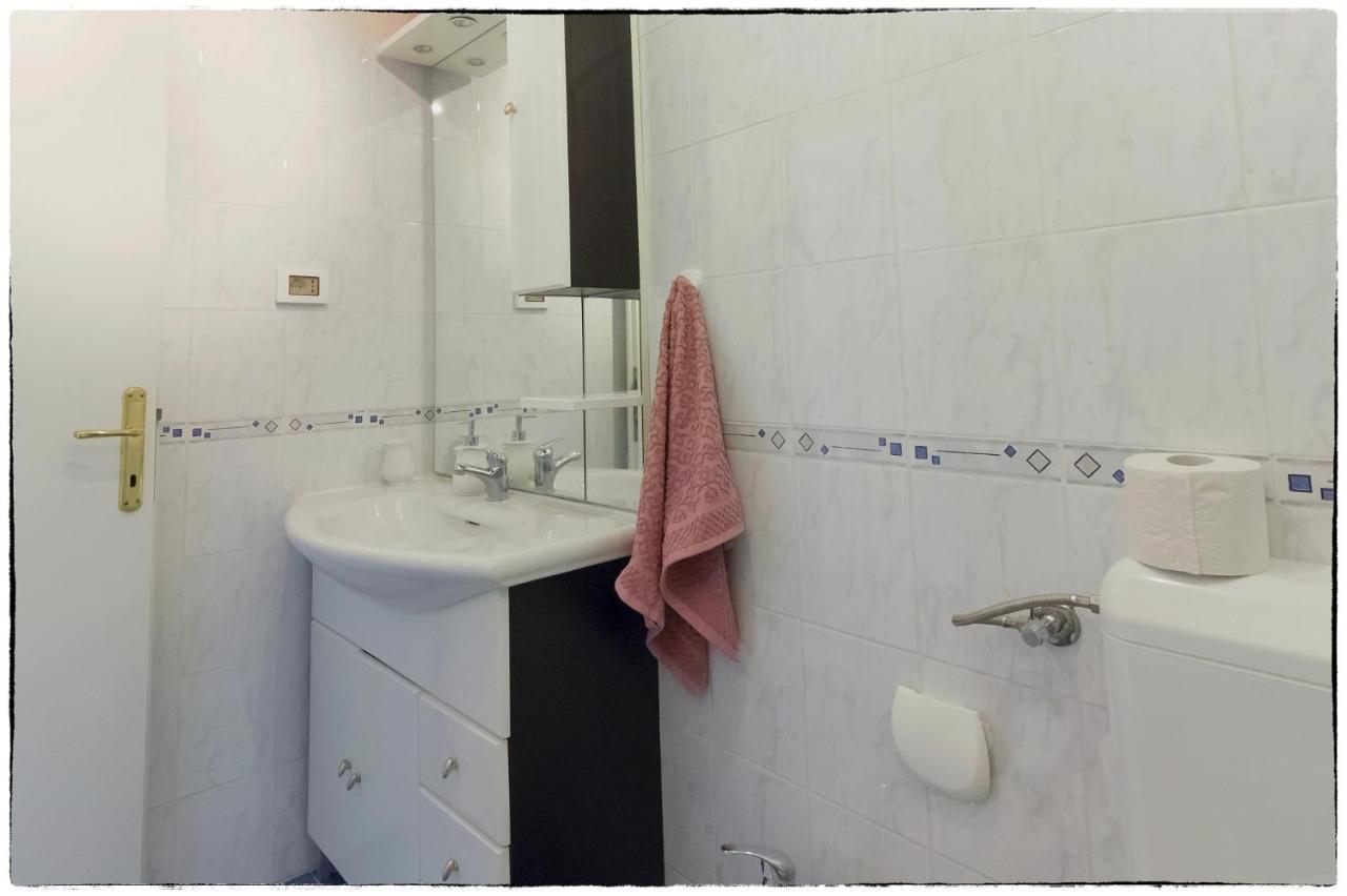 Appartamento Apartman Sorgo Zambratija  Esterno foto